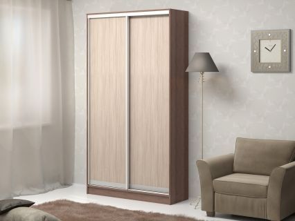 Шкафы-купе с полками с ящиками фото в интерьере комнаты.